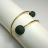 Armring med sten 6 Armring med sten i enderne, lavasten, spiralarmring, åben armring