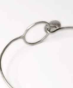 Minimalistisk armring, lås, låsedesign, låsedekoration, hægtelås, cirkel, cirkler, slebet overflade