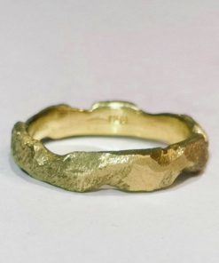 Organisk rustik sandstøbt guld ring