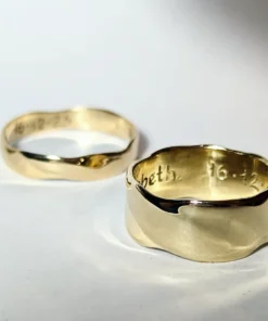 Ring med bløde subtile former, sving, smelte ramok1075