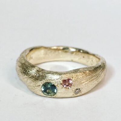 Svunget twist ring ramok962