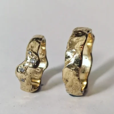 Ring med sving og brillanter vielsesring stjernedrys ramok788