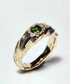 Engelsk ring med twist og sten ramok1022 grøn